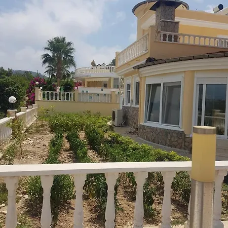 Goldbau2 Villa