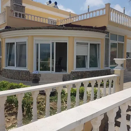 Villa Goldbau2