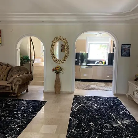 Goldbau2 Villa
